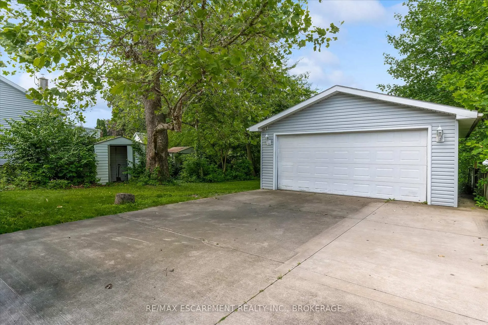 Photo 17 of Unit 1, 18 Bonavem Drive, St. Catharines, Fairview — HOMEH