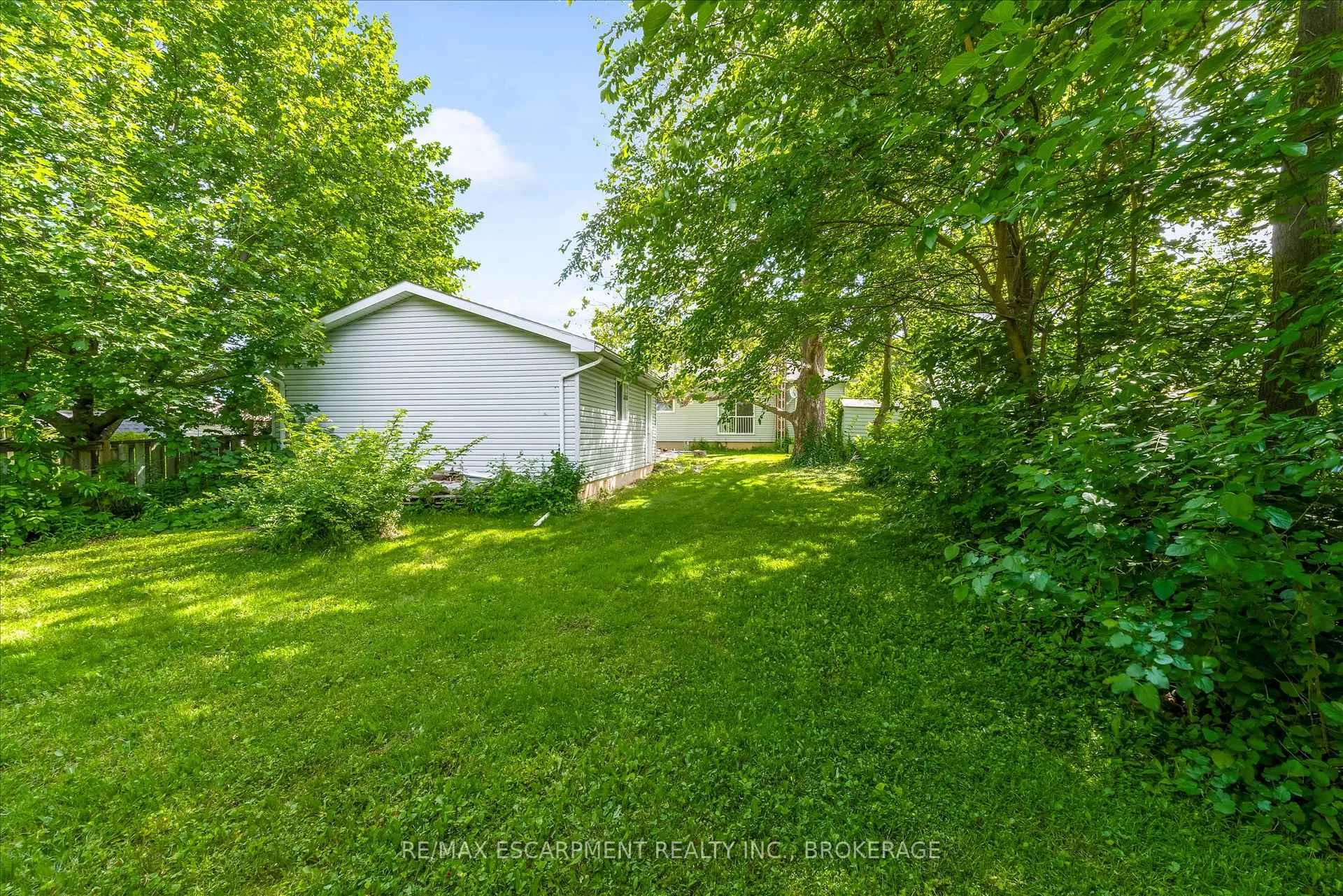 Photo 19 of Unit 1, 18 Bonavem Drive, St. Catharines, Fairview — HOMEH