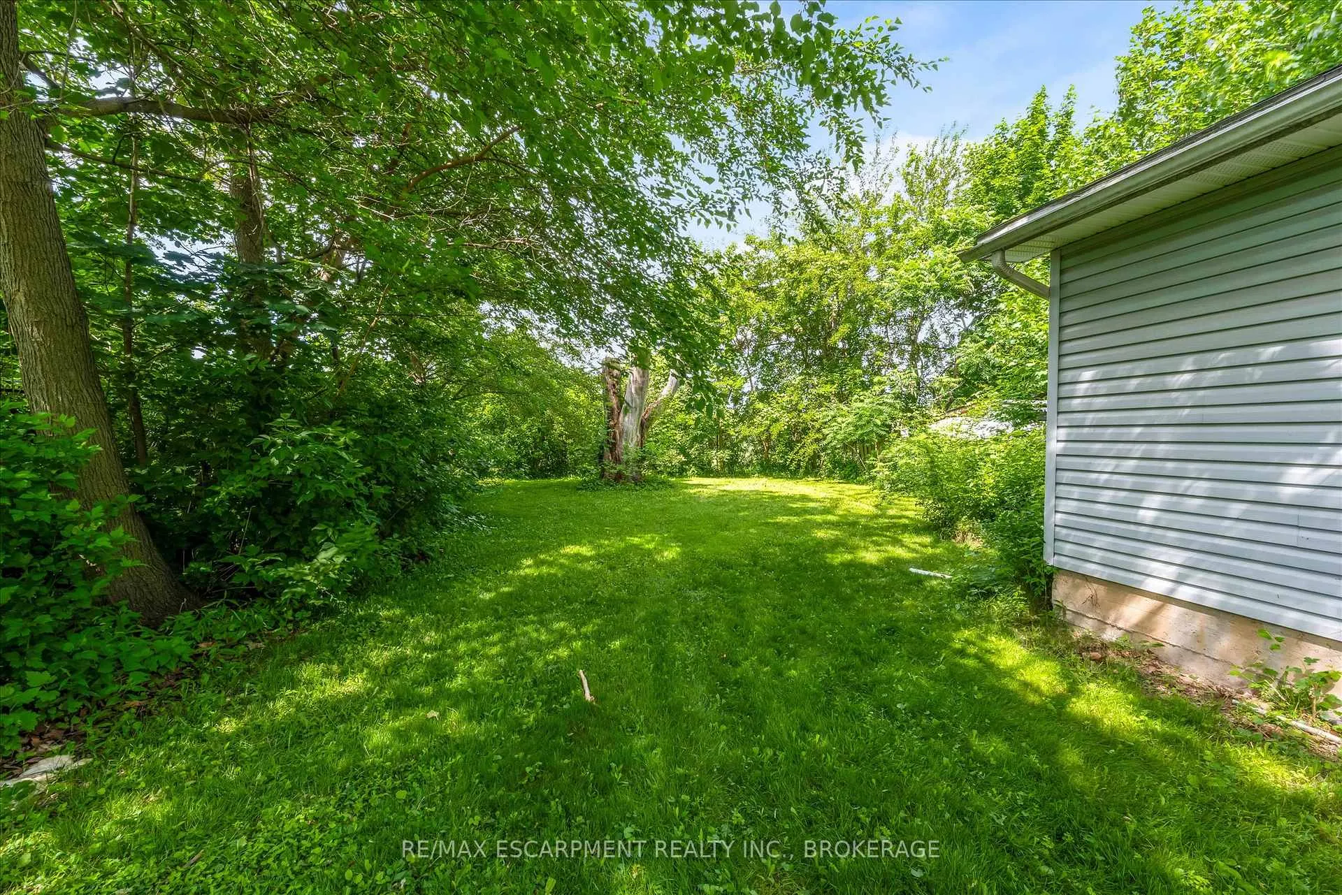 Photo 20 of Unit 1, 18 Bonavem Drive, St. Catharines, Fairview — HOMEH