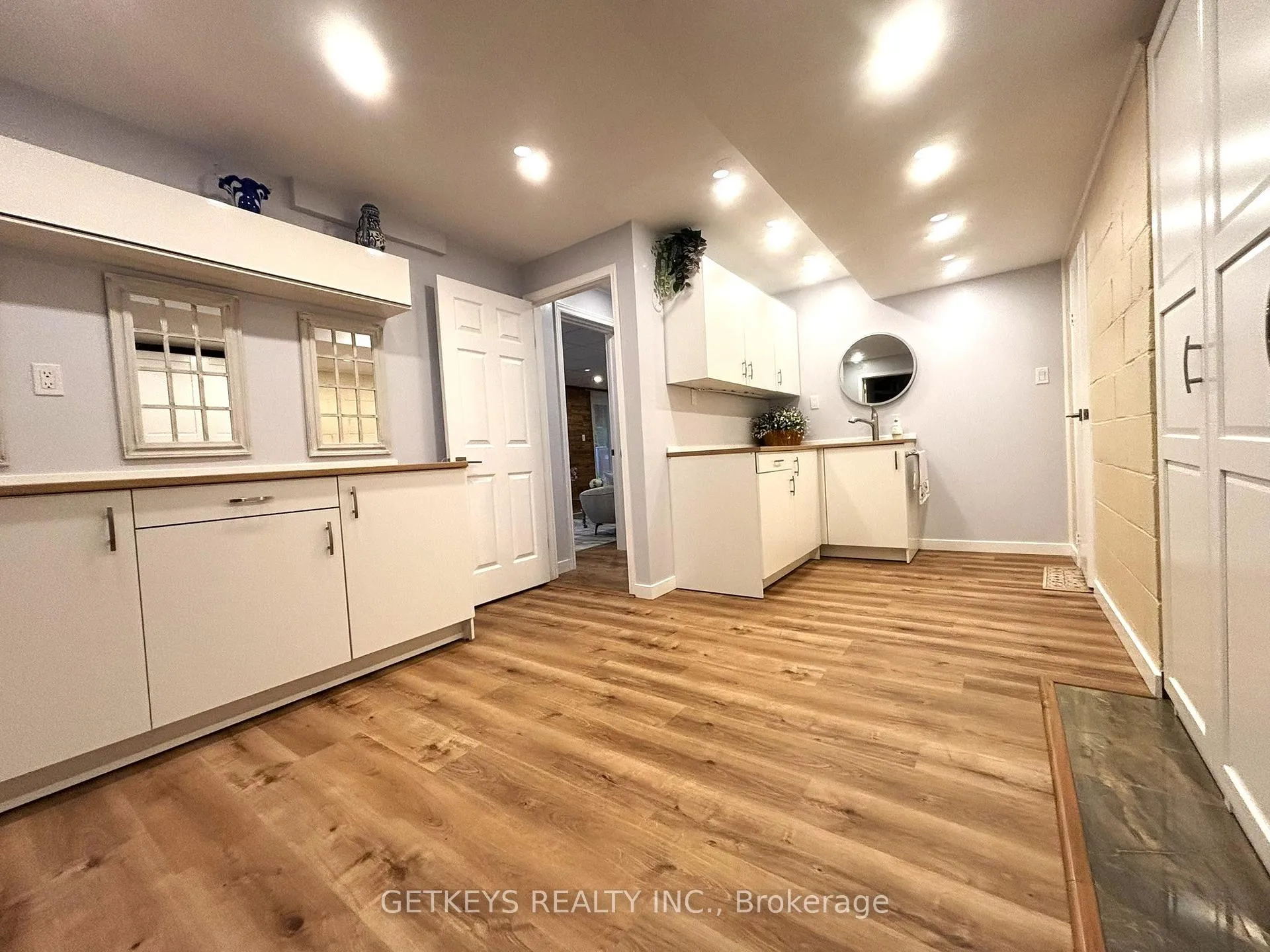 Photo 17 of 49 King George Crescent, Quinte West, Sidney Ward — HOMEH