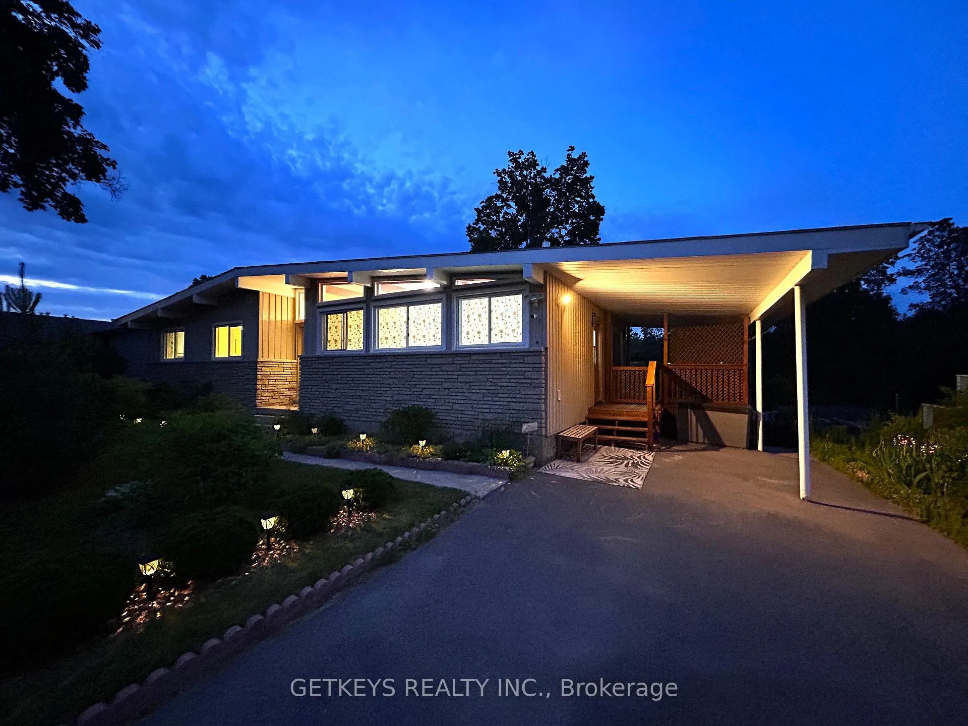 Photo 22 of 49 King George Crescent, Quinte West, Sidney Ward — HOMEH