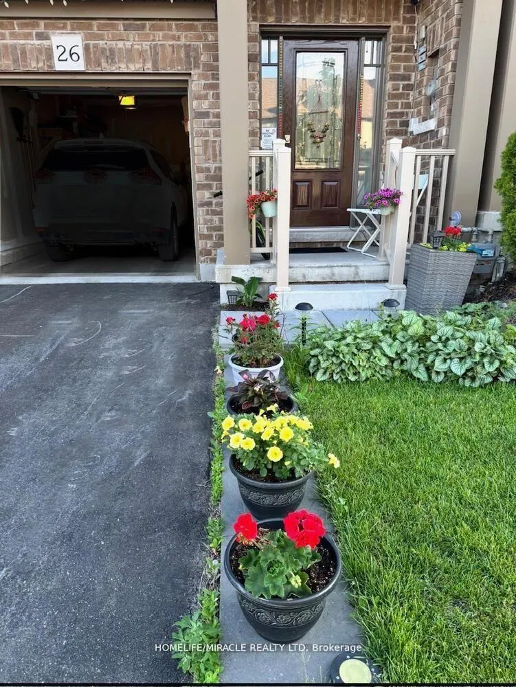 Photo 3 of 26 Winterton Court, Orangeville — HOMEH