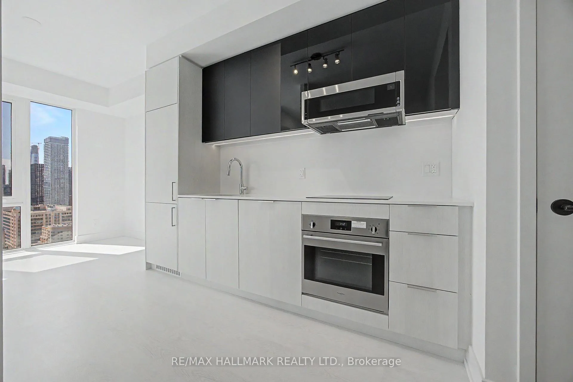 Photo 2 of Unit 2312, 308 Jarvis Street, Toronto, Church-Yonge Corridor — HOMEH