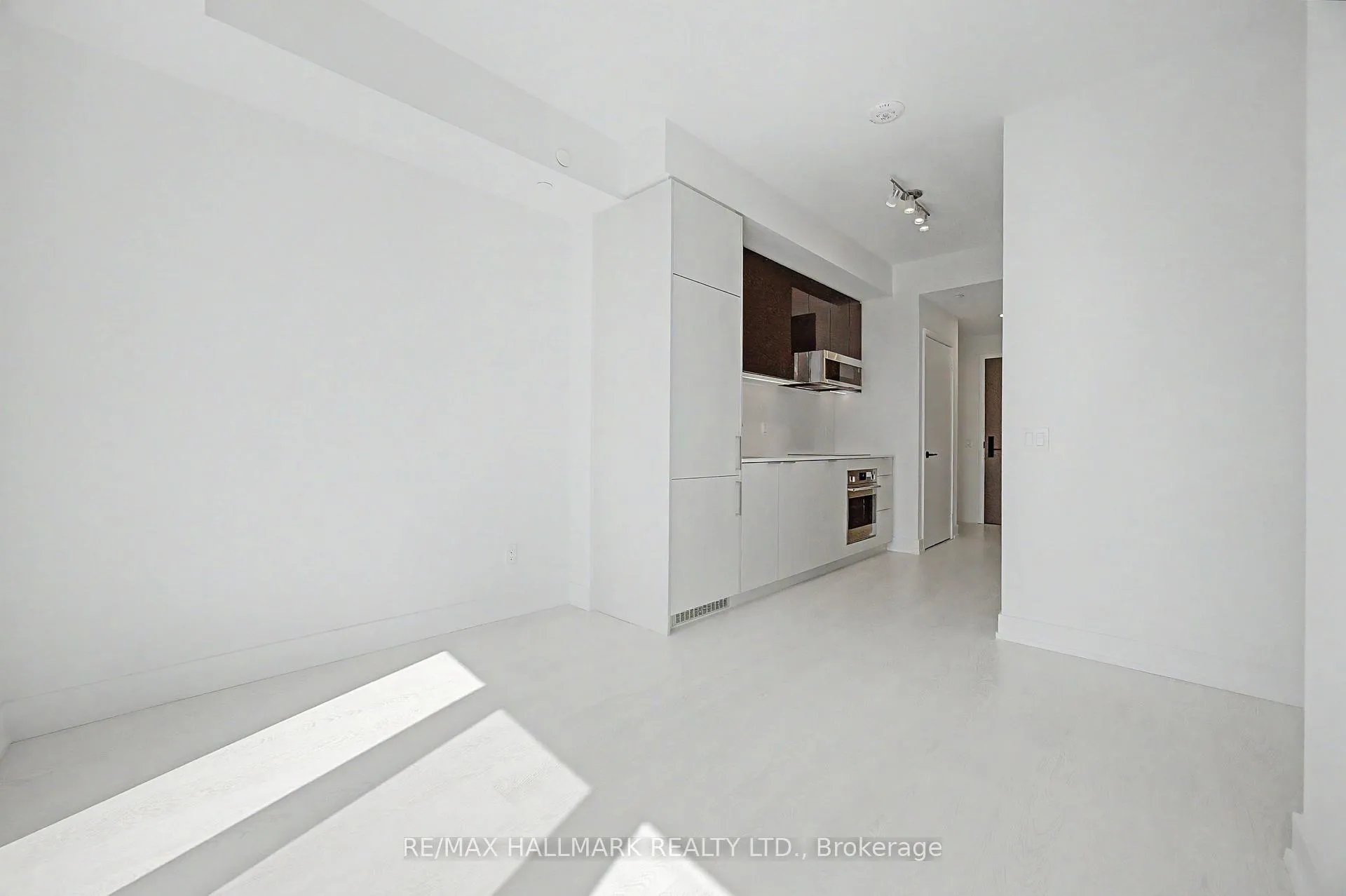 Photo 3 of Unit 2312, 308 Jarvis Street, Toronto, Church-Yonge Corridor — HOMEH