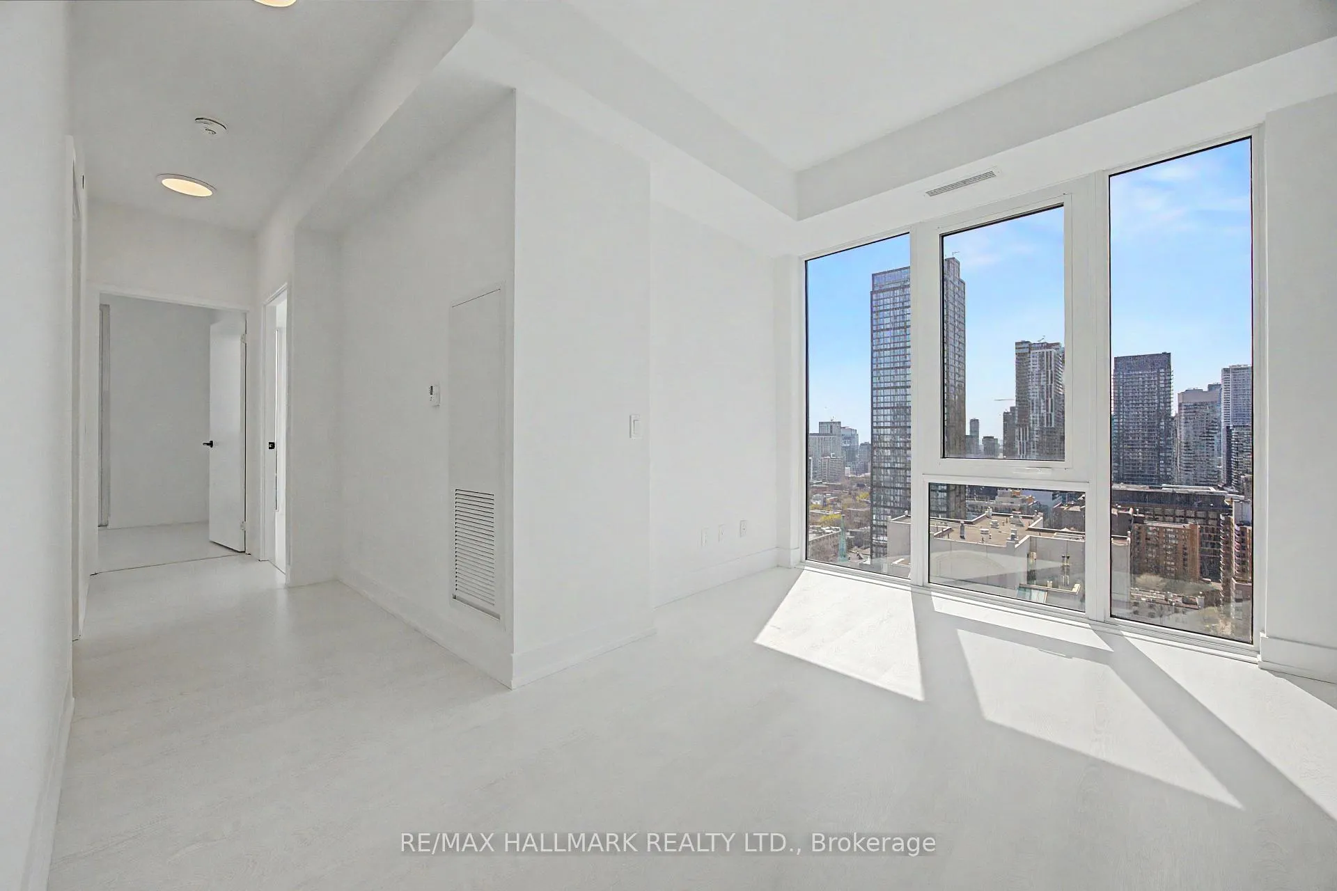 Photo 5 of Unit 2312, 308 Jarvis Street, Toronto, Church-Yonge Corridor — HOMEH
