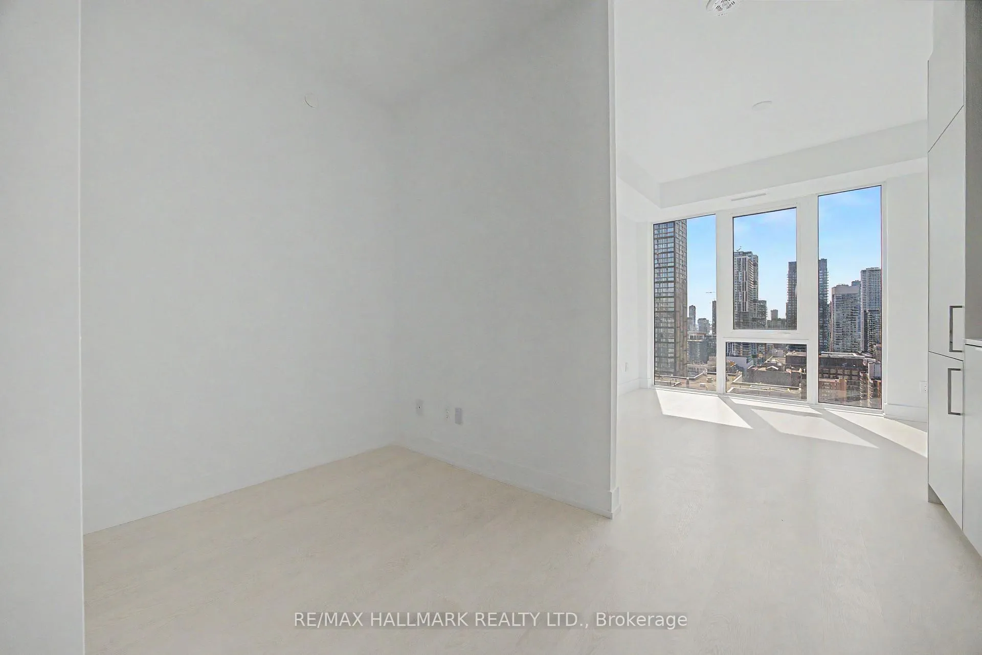 Photo 11 of Unit 2312, 308 Jarvis Street, Toronto, Church-Yonge Corridor — HOMEH