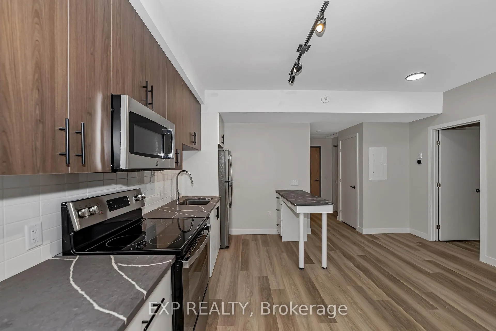 Photo 11 of Unit 201, 211 Armstrong Street, Ottawa, Hintonburg — HOMEH
