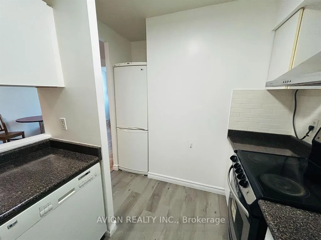 Photo 4 of Unit 1214, 1055 Bay Street, Toronto, Bay Street Corridor — HOMEH