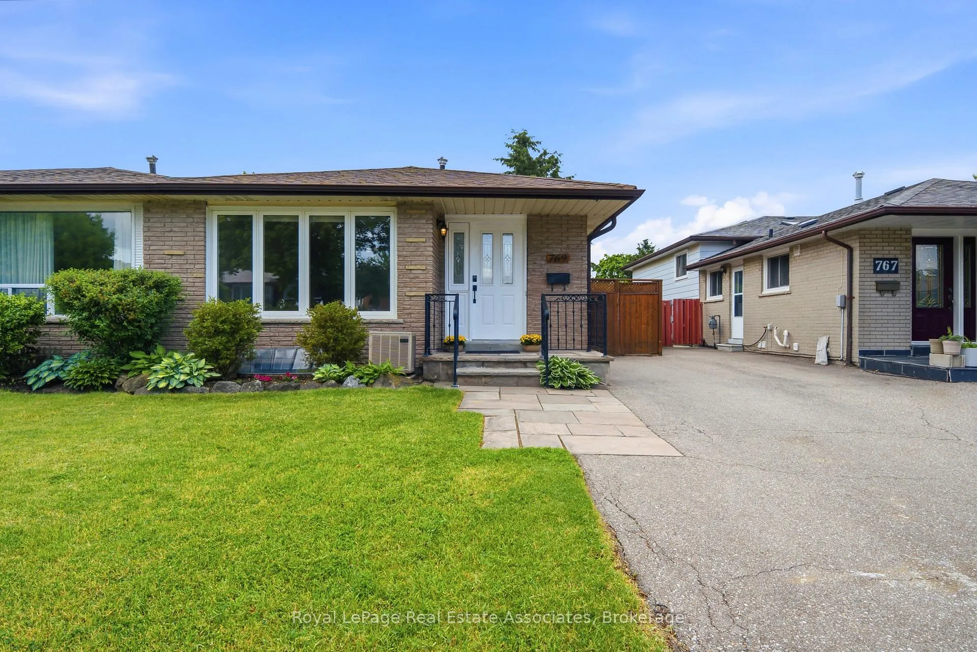 Photo 1 of 769 Eaglemount Crescent, Mississauga, Erindale — HOMEH
