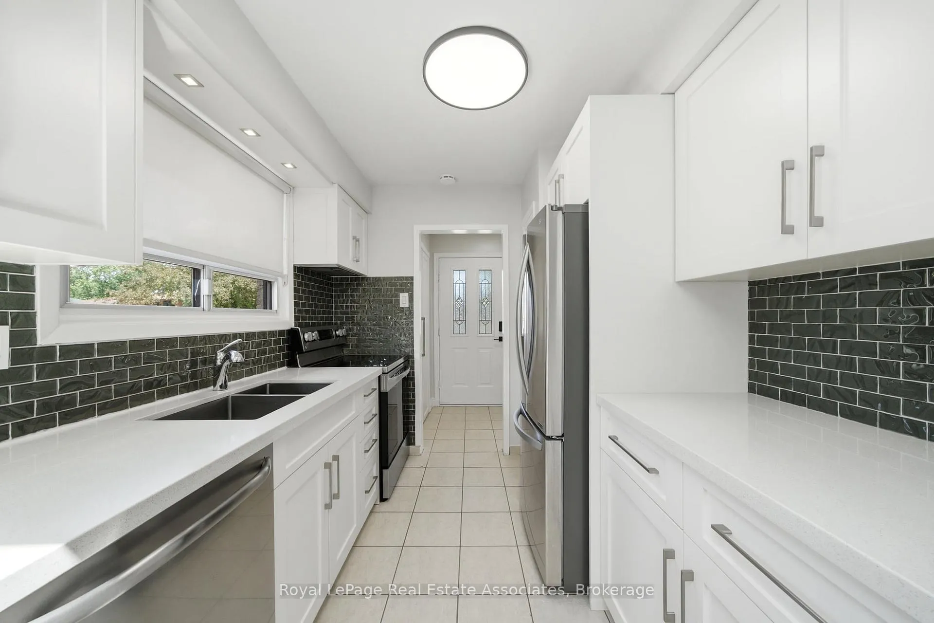 Photo 7 of 769 Eaglemount Crescent, Mississauga, Erindale — HOMEH