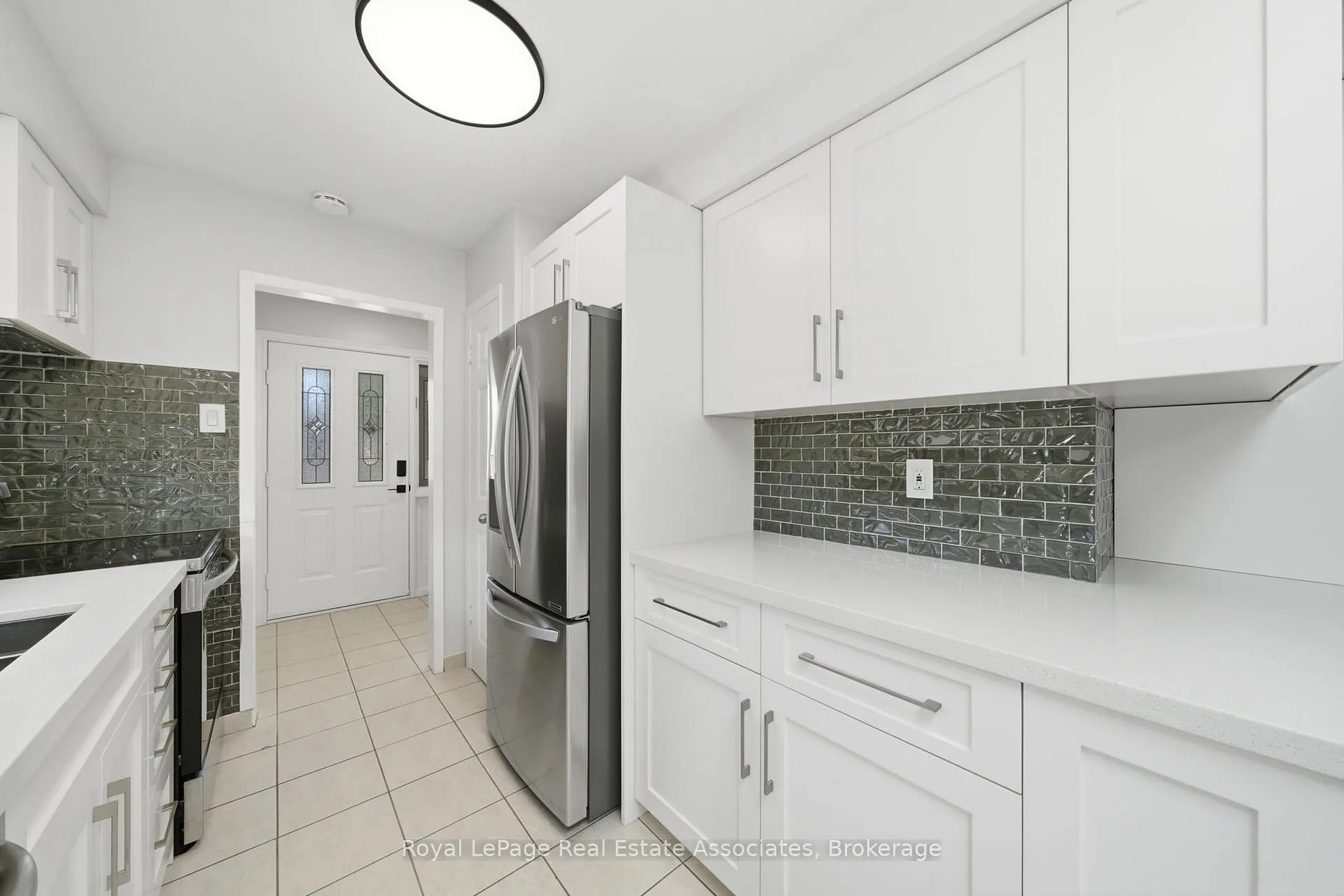 Photo 8 of 769 Eaglemount Crescent, Mississauga, Erindale — HOMEH