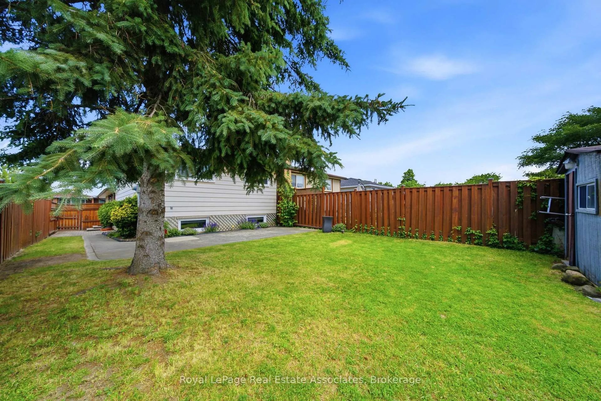 Photo 35 of 769 Eaglemount Crescent, Mississauga, Erindale — HOMEH