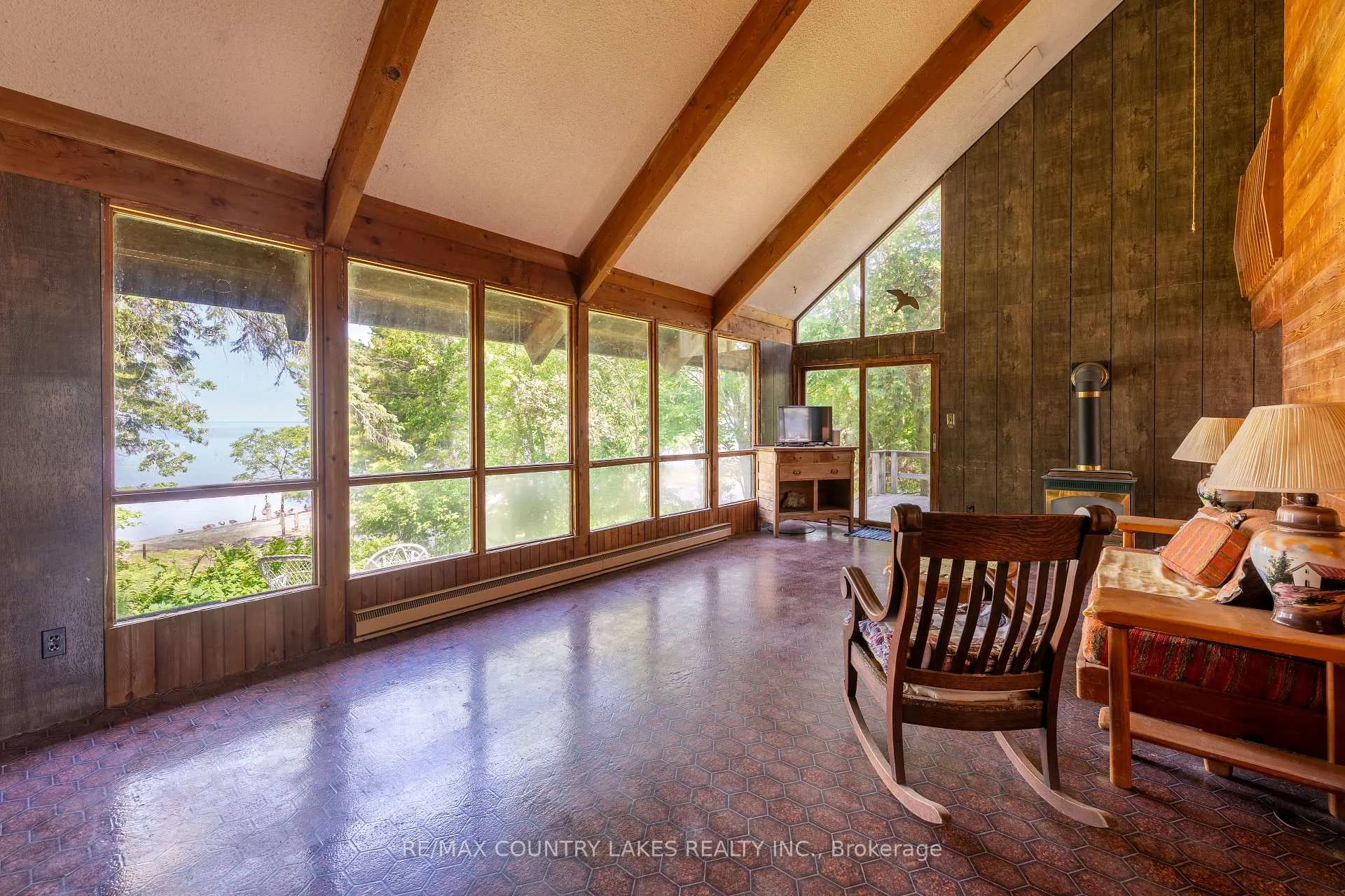 Photo 4 of 416 Morrison Avenue, Brock, Beaverton — HOMEH