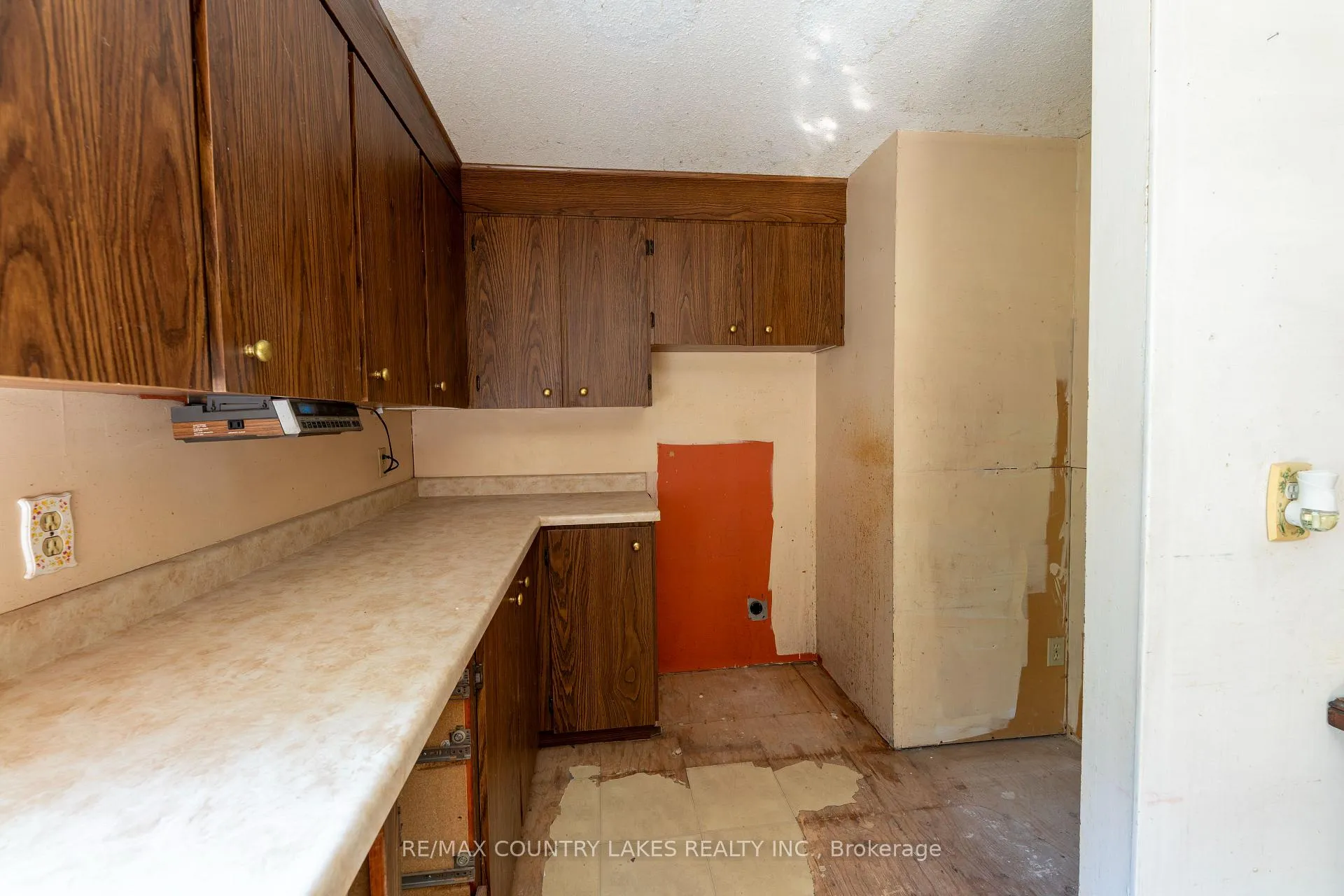 Photo 10 of 416 Morrison Avenue, Brock, Beaverton — HOMEH