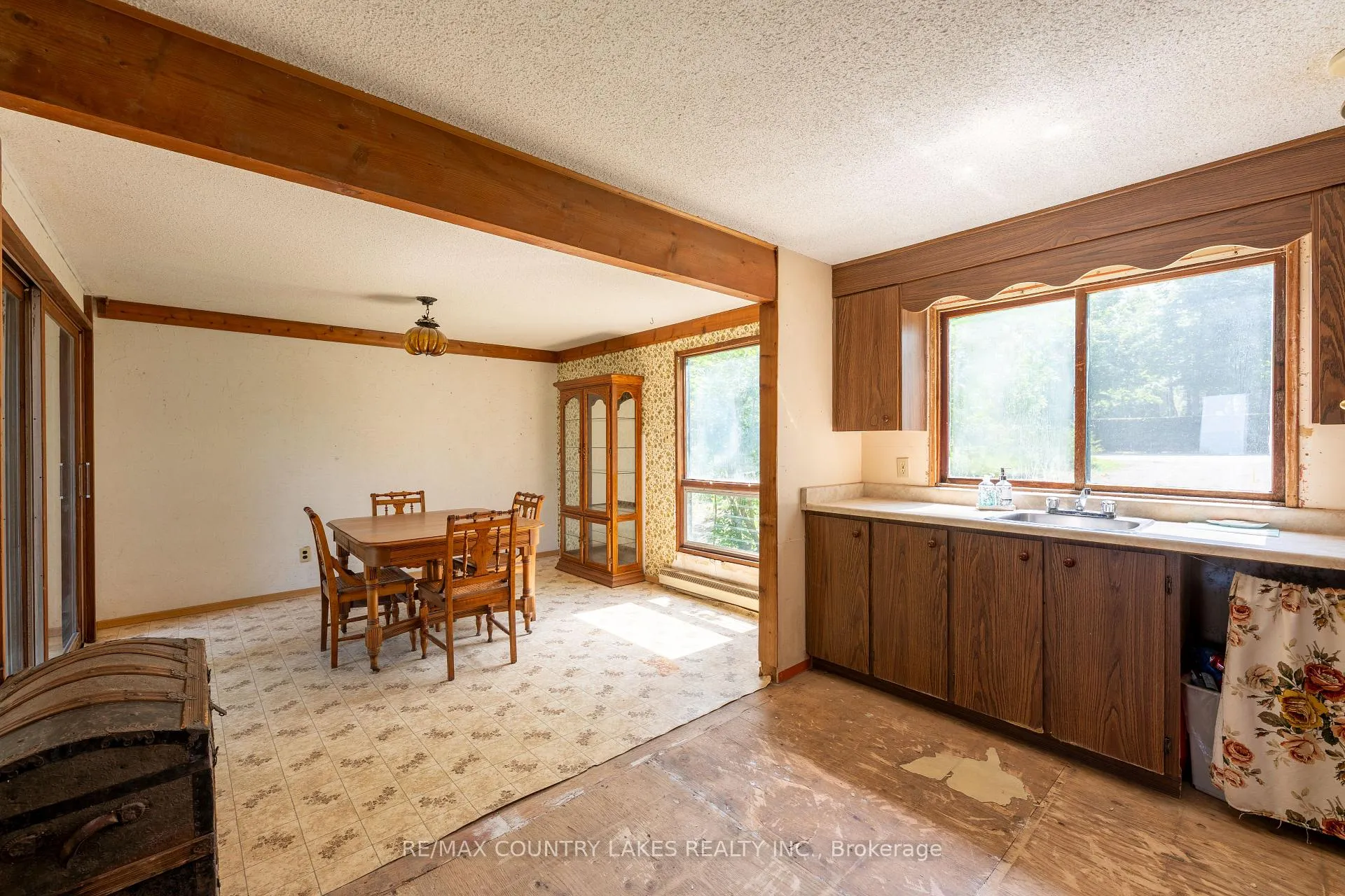 Photo 17 of 416 Morrison Avenue, Brock, Beaverton — HOMEH