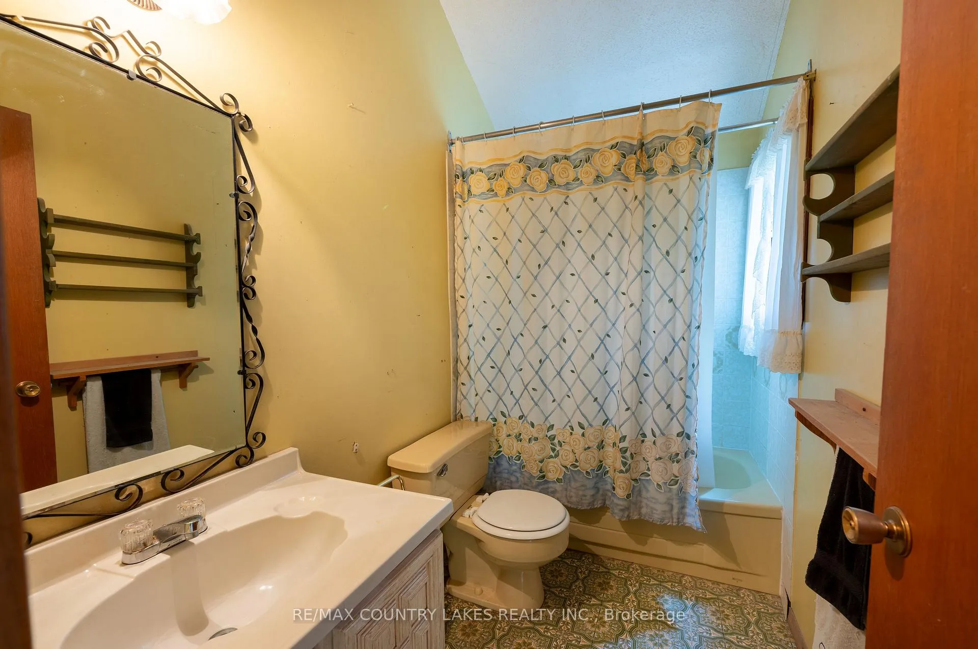 Photo 24 of 416 Morrison Avenue, Brock, Beaverton — HOMEH