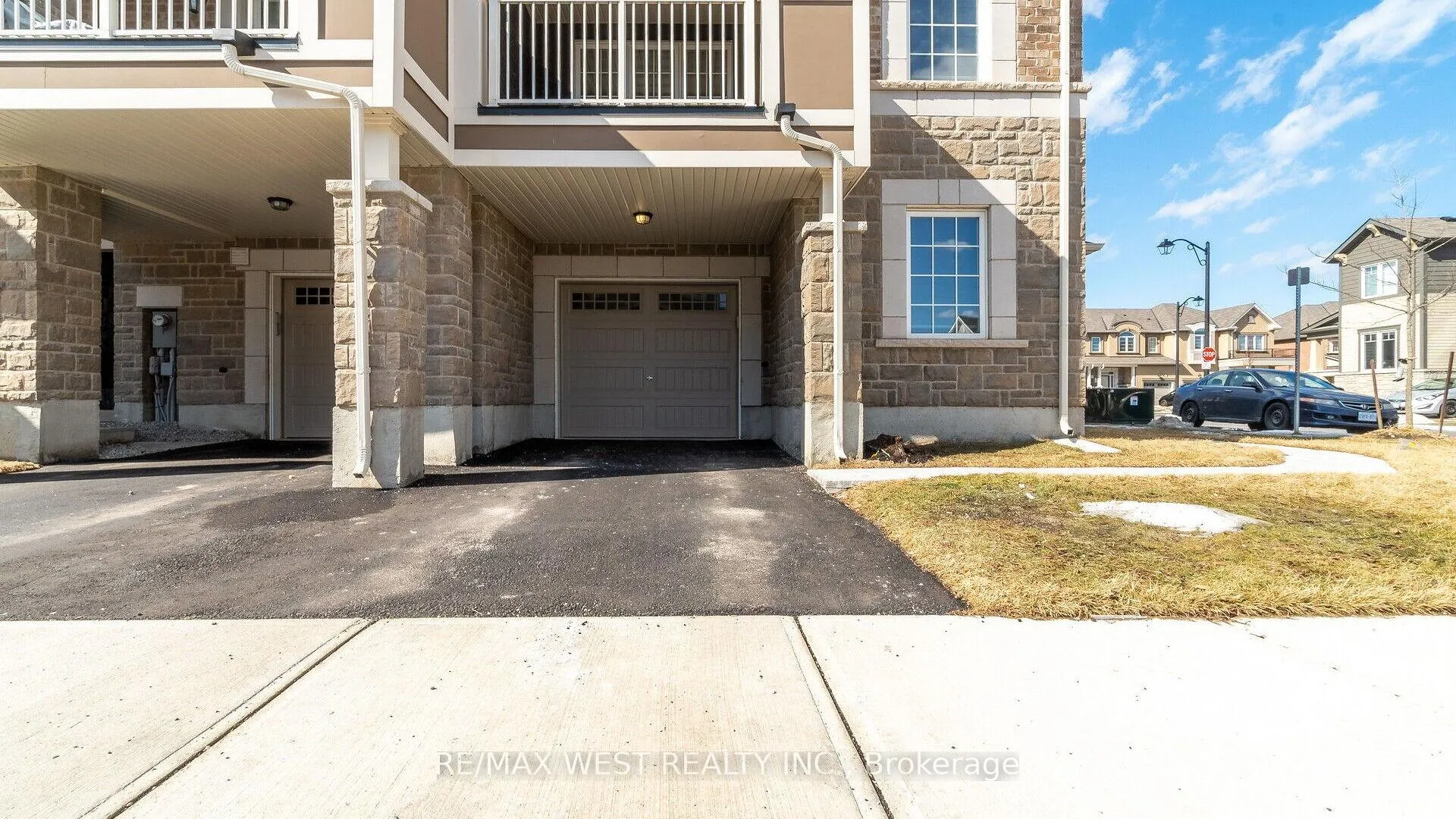 Photo 4 of 899 Cactus Point, Milton, Cobban — HOMEH