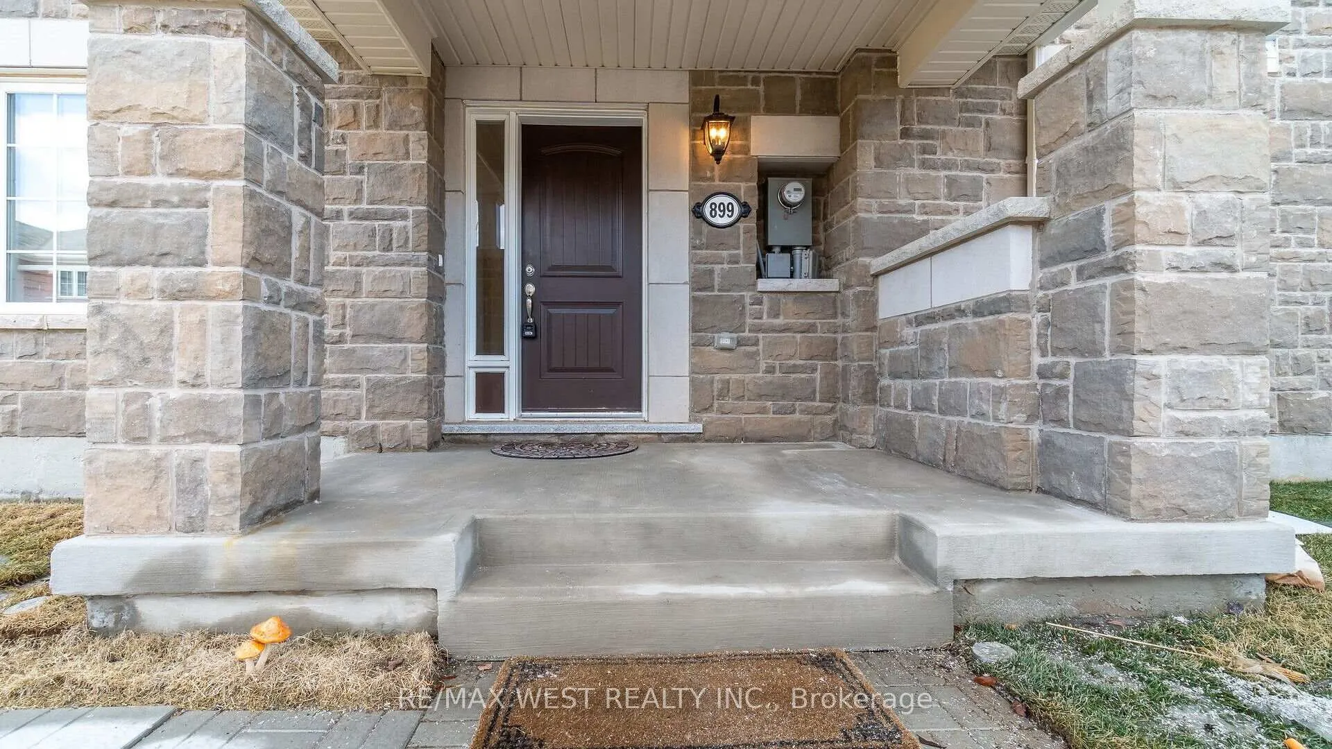 Photo 5 of 899 Cactus Point, Milton, Cobban — HOMEH