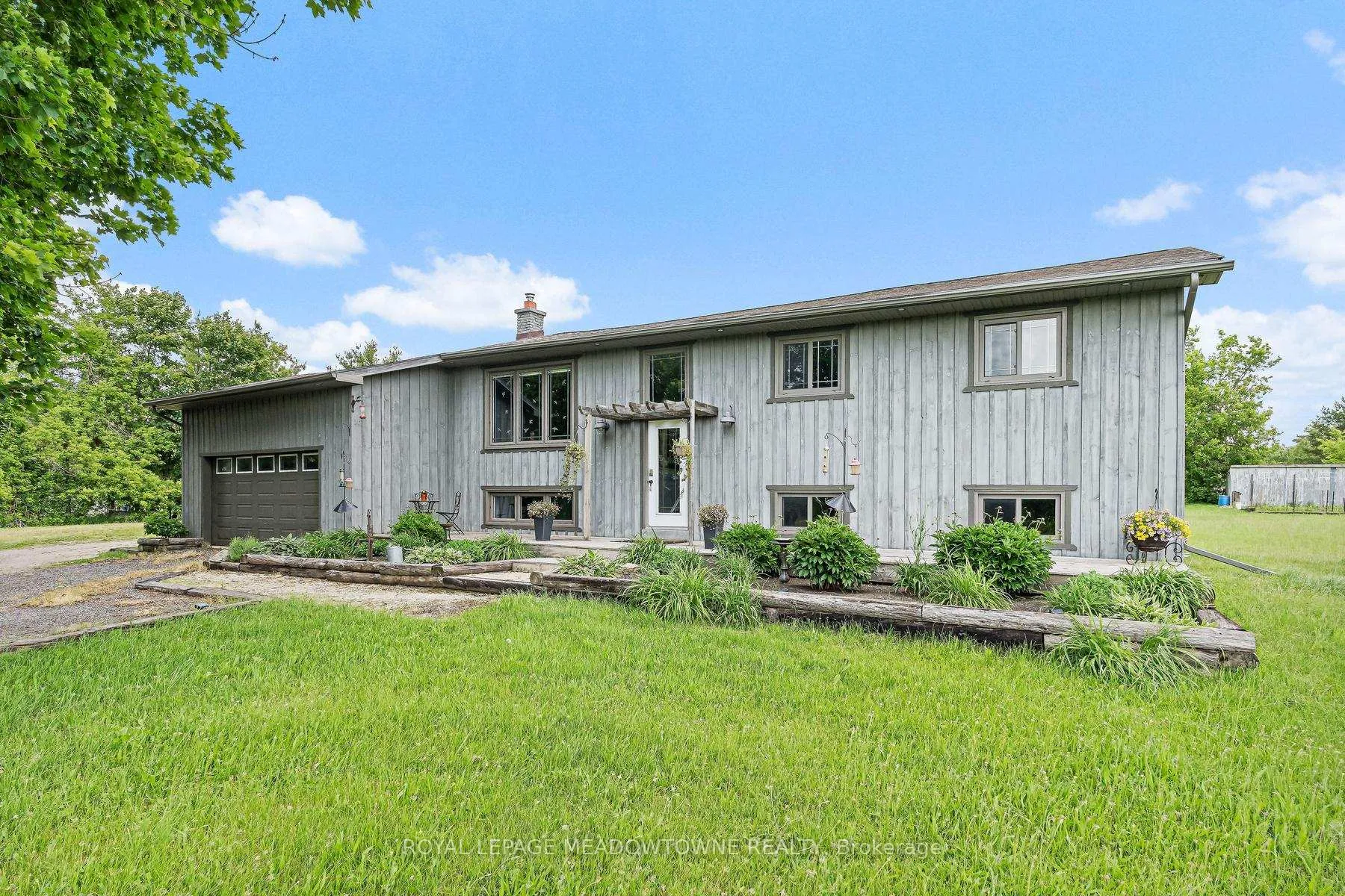 Photo 4 of 795715 3rd Line EHS, Mono, Rural Mono — HOMEH