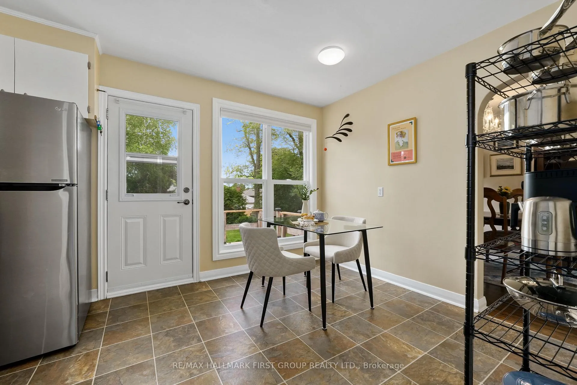 Photo 18 of 108 Abbott Boulevard, Cobourg — HOMEH