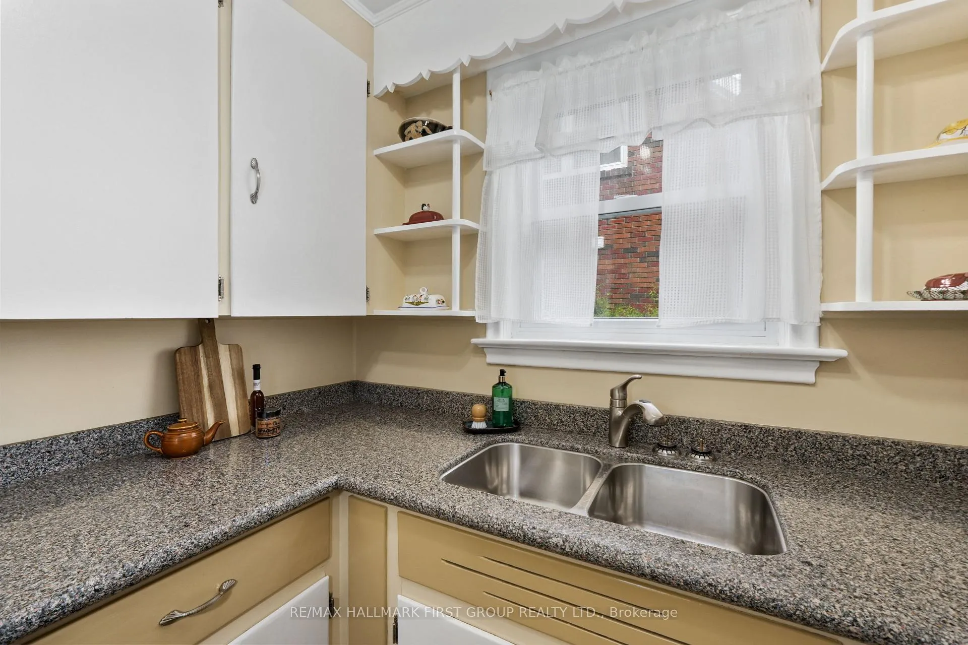 Photo 21 of 108 Abbott Boulevard, Cobourg — HOMEH