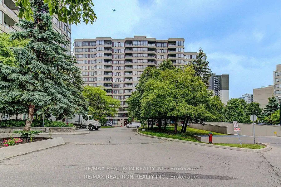Photo 1 of Unit Ph206, 91 Townsgate Drive, Vaughan, Crestwood-Springfarm-Yorkhill — HOMEH