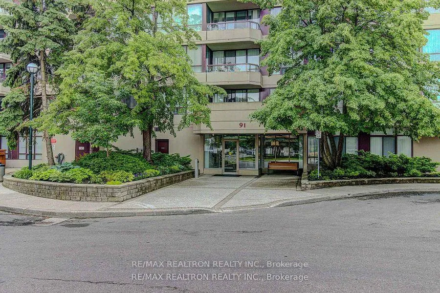 Photo 2 of Unit Ph206, 91 Townsgate Drive, Vaughan, Crestwood-Springfarm-Yorkhill — HOMEH