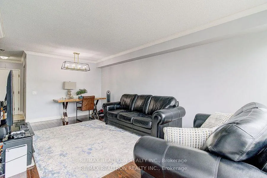 Photo 7 of Unit Ph206, 91 Townsgate Drive, Vaughan, Crestwood-Springfarm-Yorkhill — HOMEH