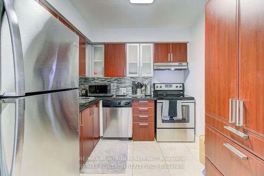 Photo 9 of Unit Ph206, 91 Townsgate Drive, Vaughan, Crestwood-Springfarm-Yorkhill — HOMEH