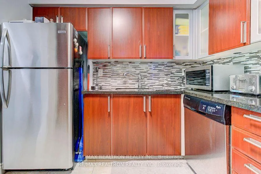 Photo 11 of Unit Ph206, 91 Townsgate Drive, Vaughan, Crestwood-Springfarm-Yorkhill — HOMEH
