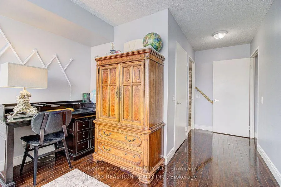 Photo 17 of Unit Ph206, 91 Townsgate Drive, Vaughan, Crestwood-Springfarm-Yorkhill — HOMEH