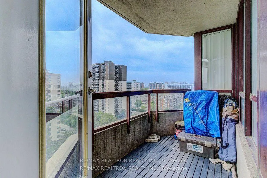 Photo 24 of Unit Ph206, 91 Townsgate Drive, Vaughan, Crestwood-Springfarm-Yorkhill — HOMEH