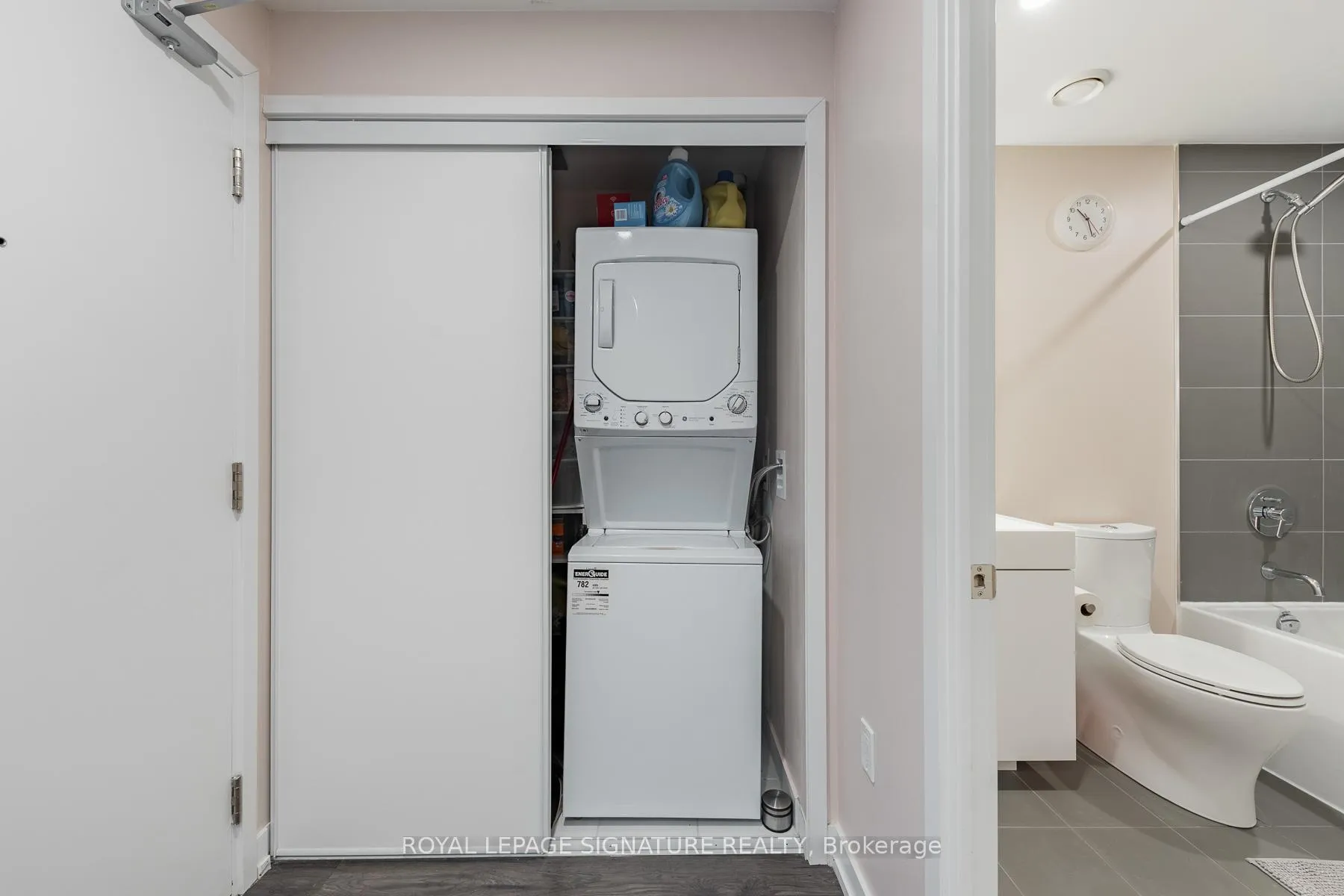 Photo 17 of Unit 2105, 33 Helendale Avenue, Toronto, Yonge-Eglinton — HOMEH