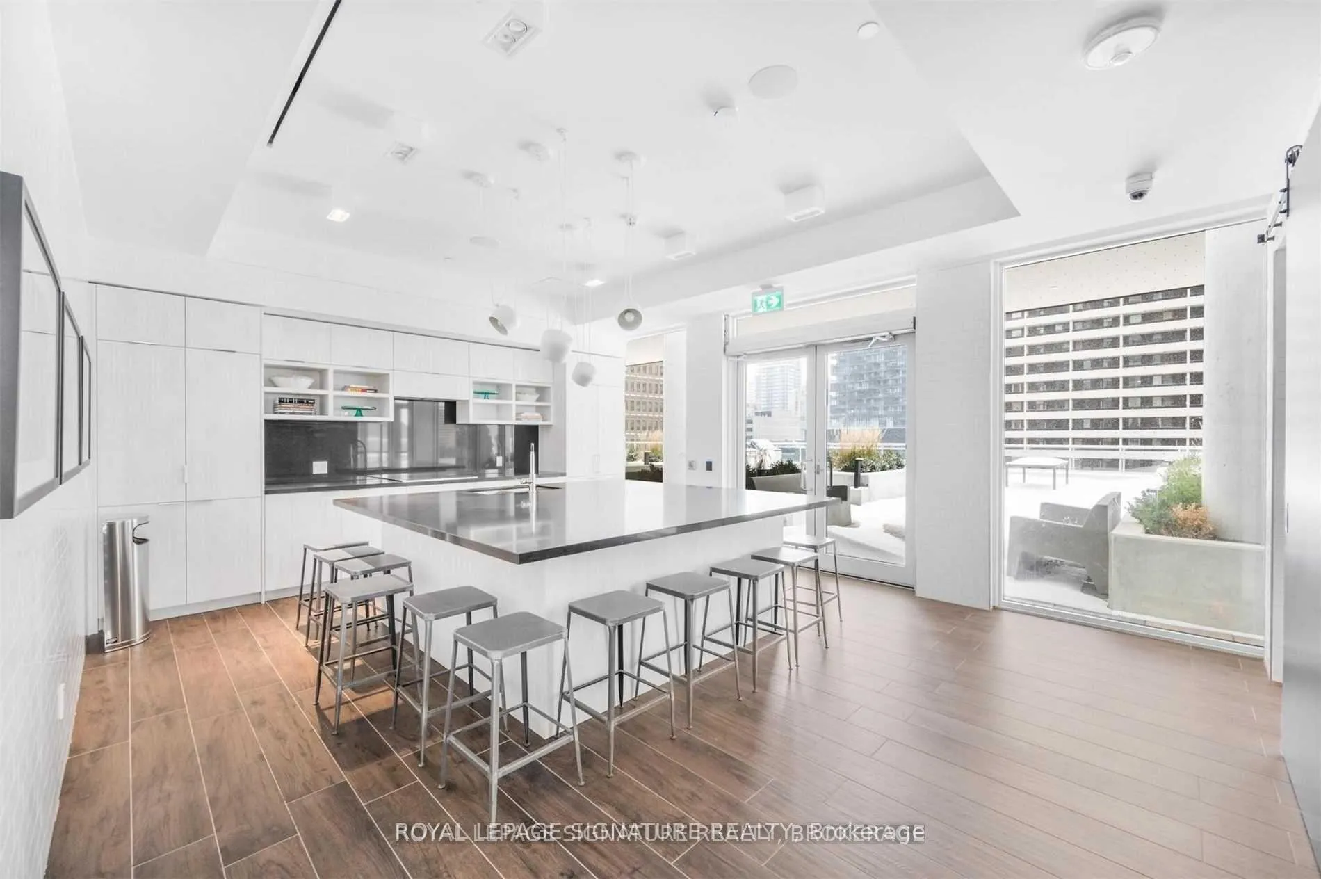 Photo 28 of Unit 2105, 33 Helendale Avenue, Toronto, Yonge-Eglinton — HOMEH