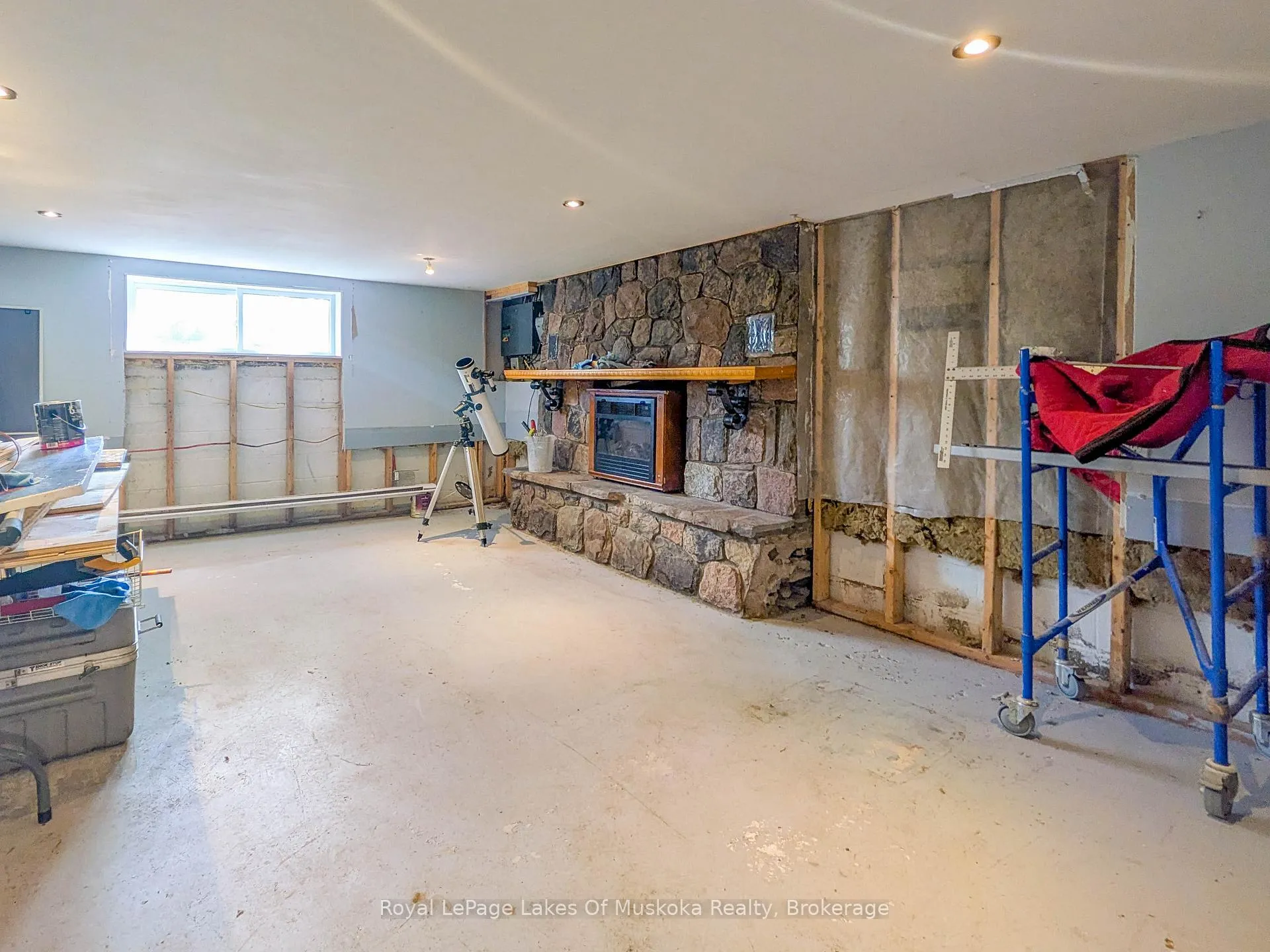 Photo 26 of 12 Valley Drive, Bracebridge — HOMEH