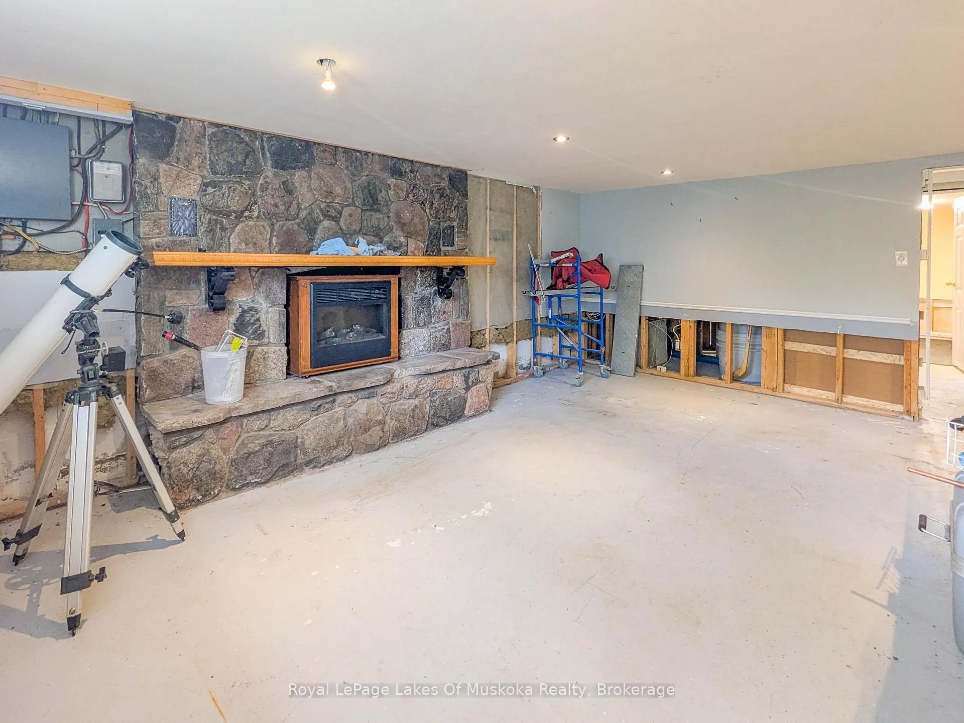 Photo 27 of 12 Valley Drive, Bracebridge — HOMEH