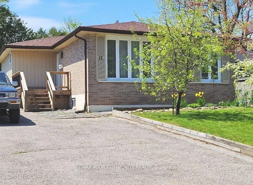 Front of 17 Daphne Crescent