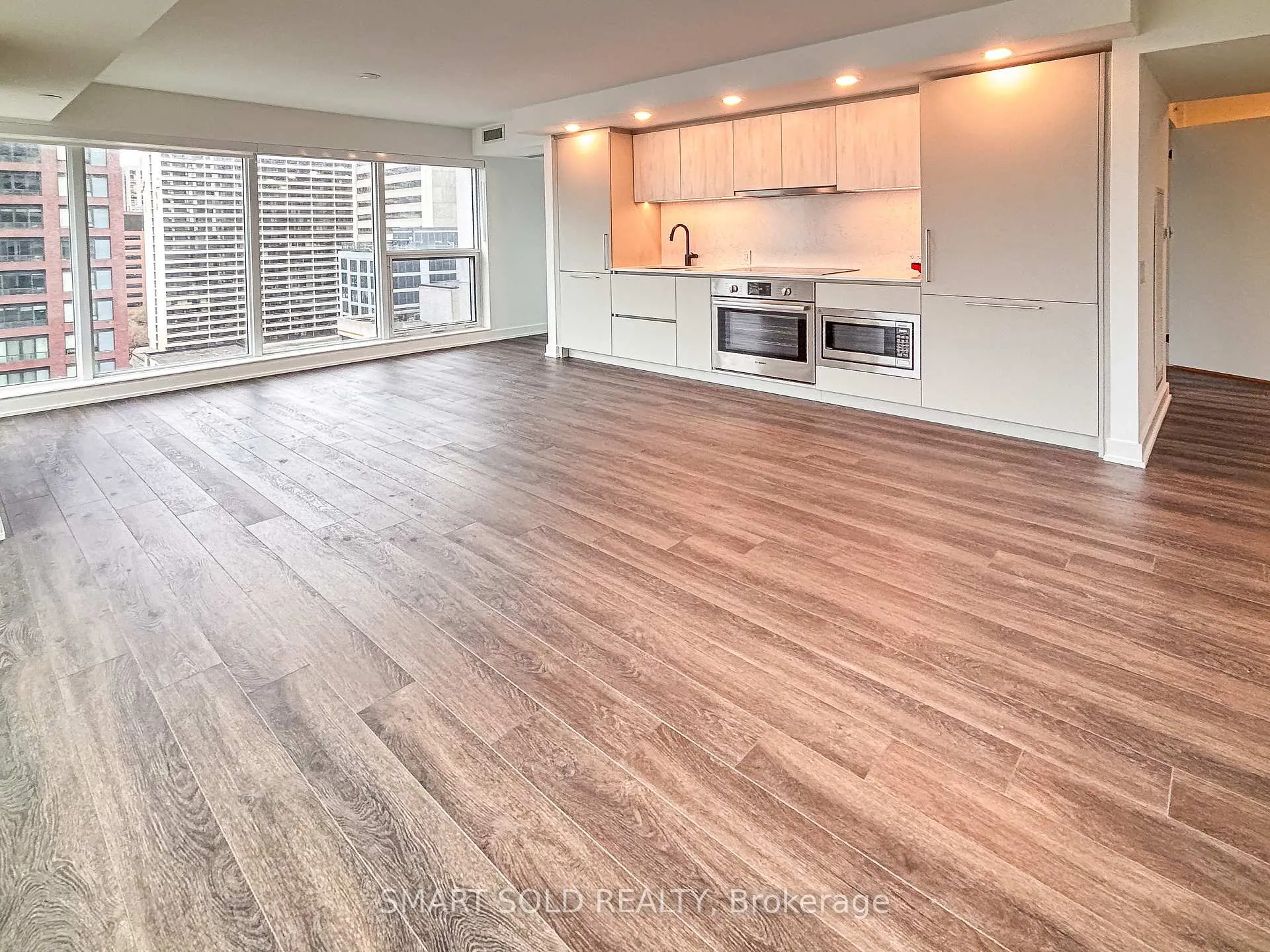 Front of Unit 1102, 609 Sherbourne Street