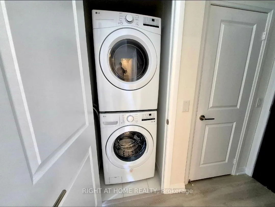 Photo 5 of Unit 1921, 3270 Sheppard Avenue E, Scarborough, Tam O'Shanter-Sullivan — HOMEH