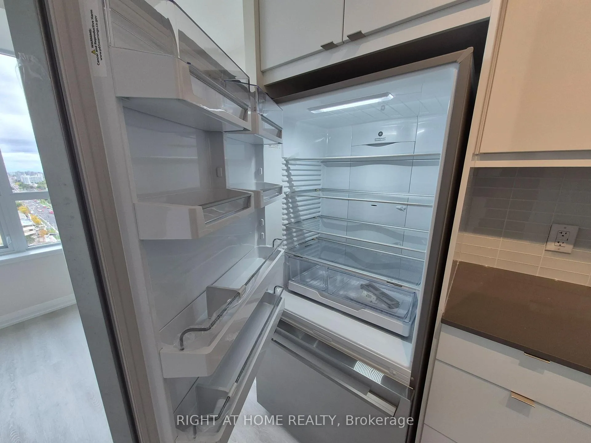 Photo 7 of Unit 1921, 3270 Sheppard Avenue E, Scarborough, Tam O'Shanter-Sullivan — HOMEH