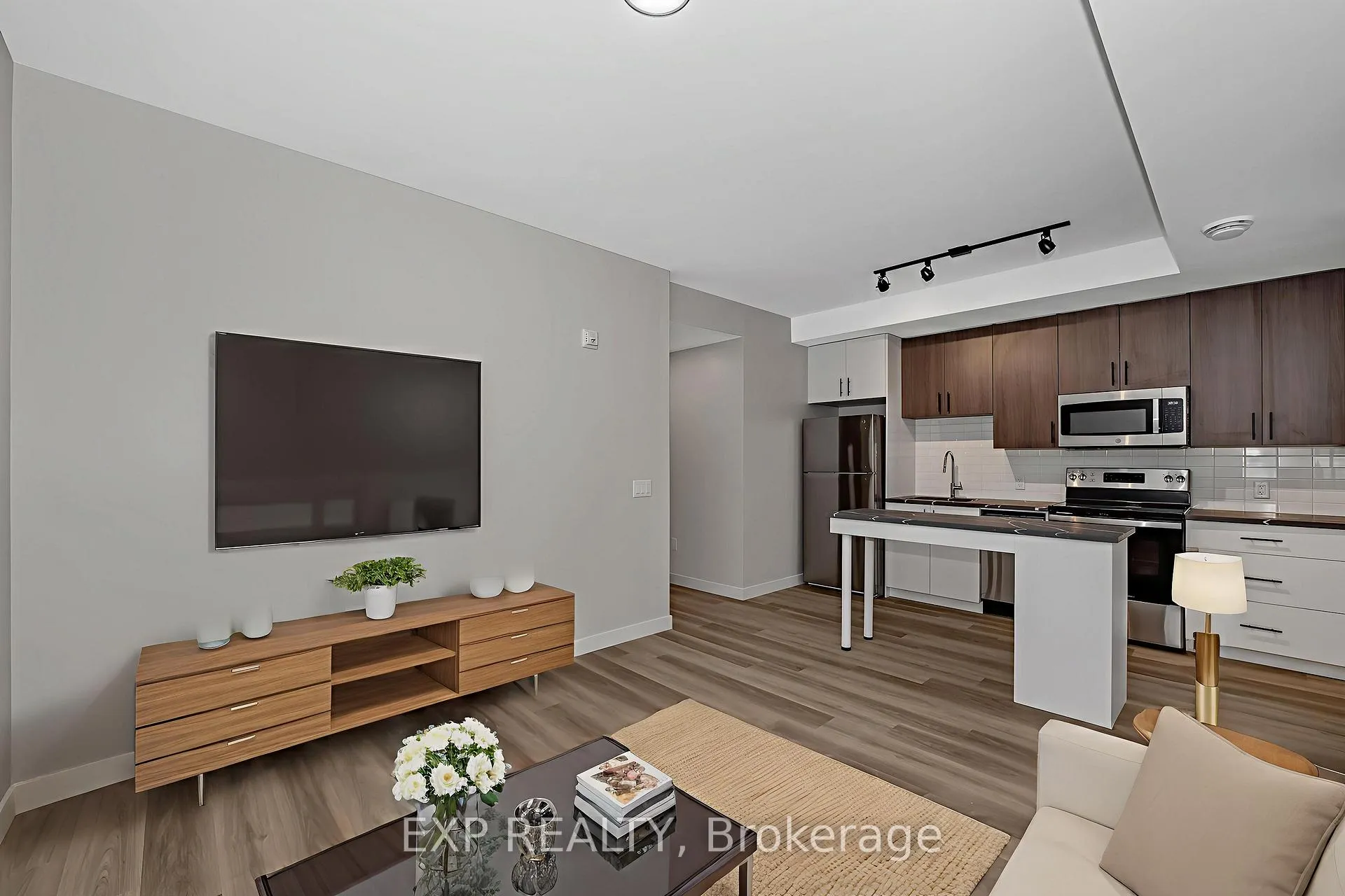 Photo 5 of Unit 302, 211 Armstrong Street, Ottawa, Hintonburg — HOMEH