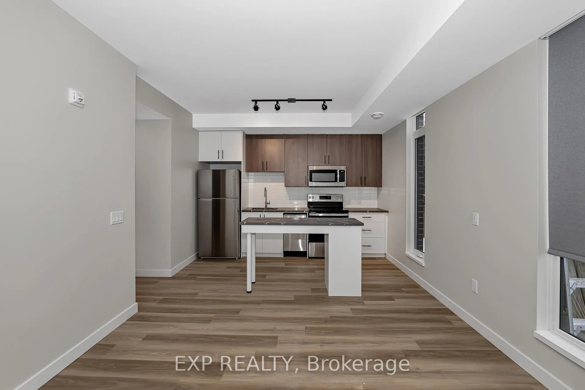 Photo 6 of Unit 302, 211 Armstrong Street, Ottawa, Hintonburg — HOMEH
