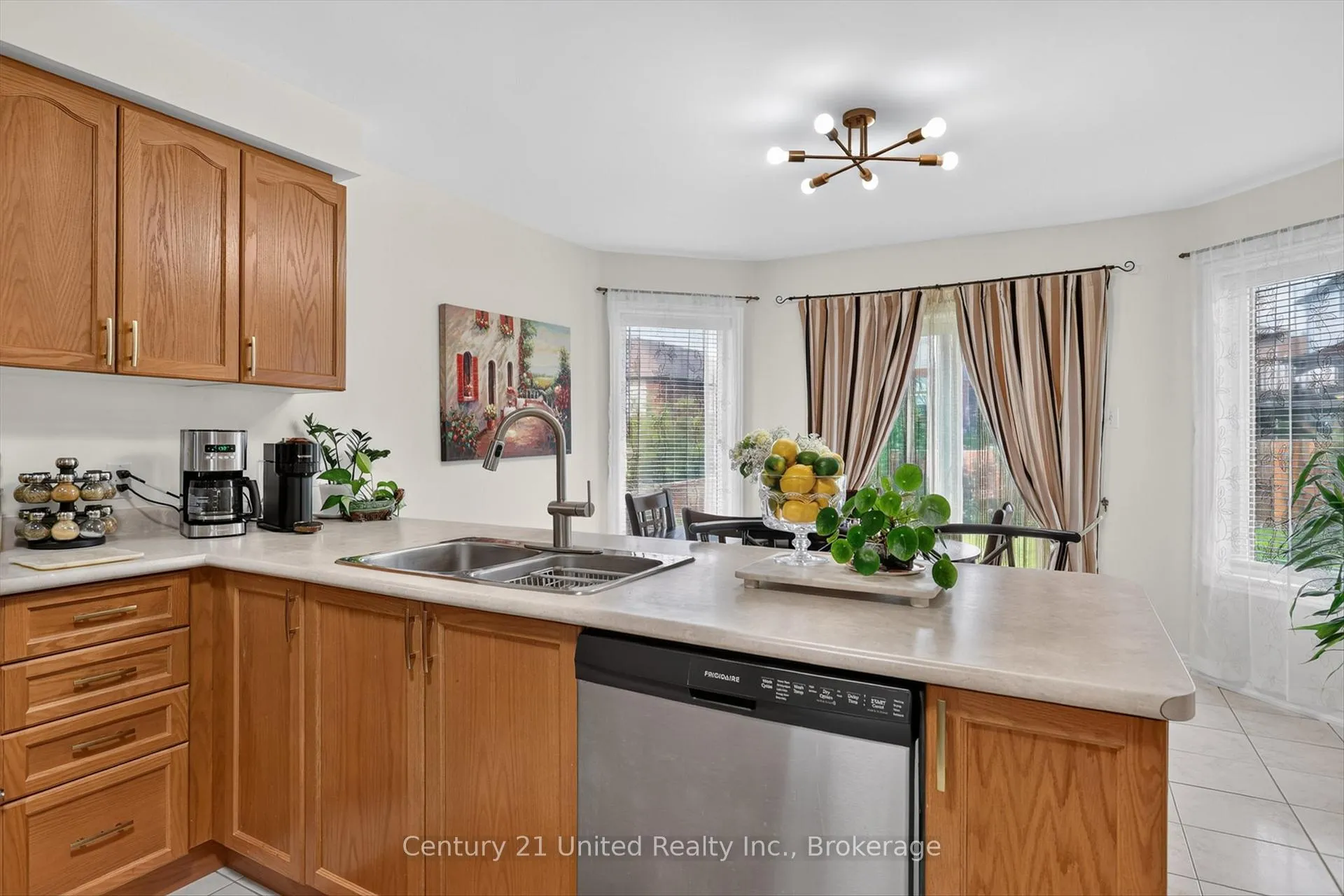 Photo 14 of 113 Farrier Crescent, Peterborough, Northcrest Ward 5 — HOMEH