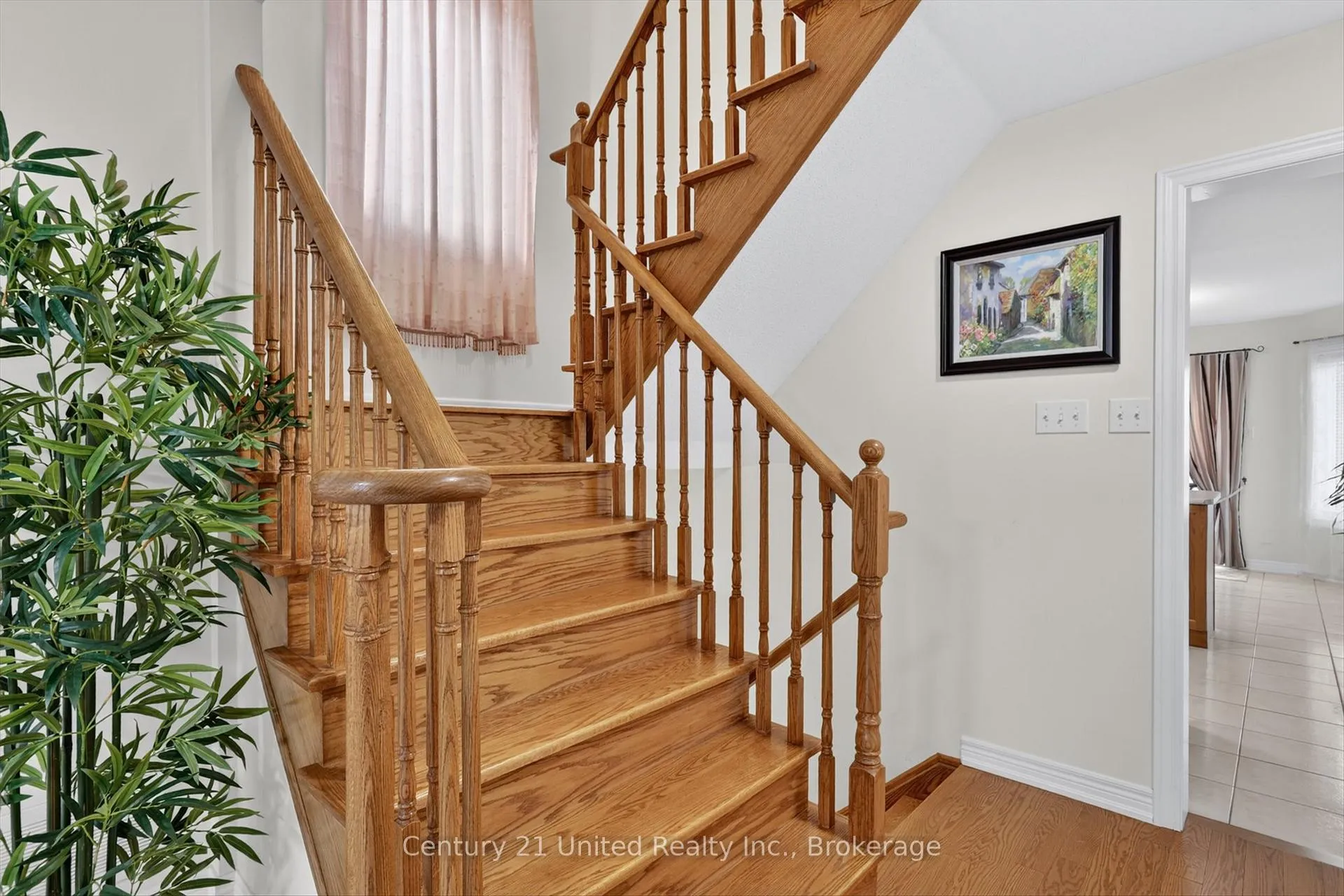 Photo 17 of 113 Farrier Crescent, Peterborough, Northcrest Ward 5 — HOMEH