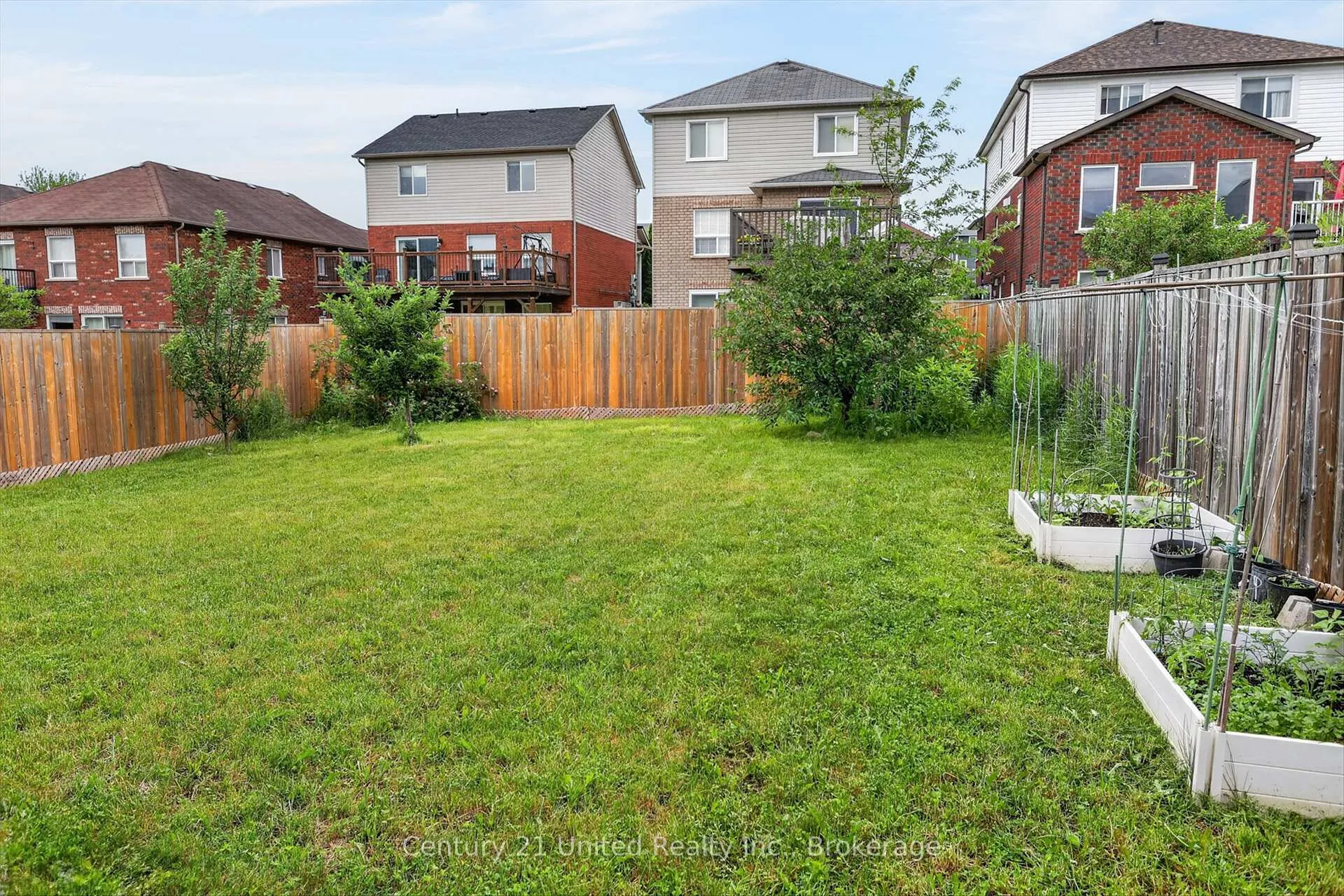 Photo 35 of 113 Farrier Crescent, Peterborough, Northcrest Ward 5 — HOMEH