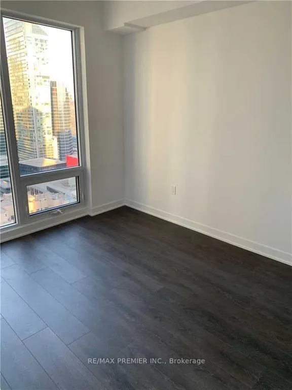 Photo 5 of Unit 4315, 115 Blue Jays Way, Toronto, Waterfront Communities — HOMEH