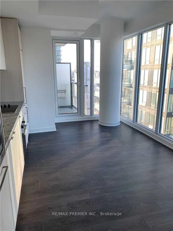 Photo 7 of Unit 4315, 115 Blue Jays Way, Toronto, Waterfront Communities — HOMEH