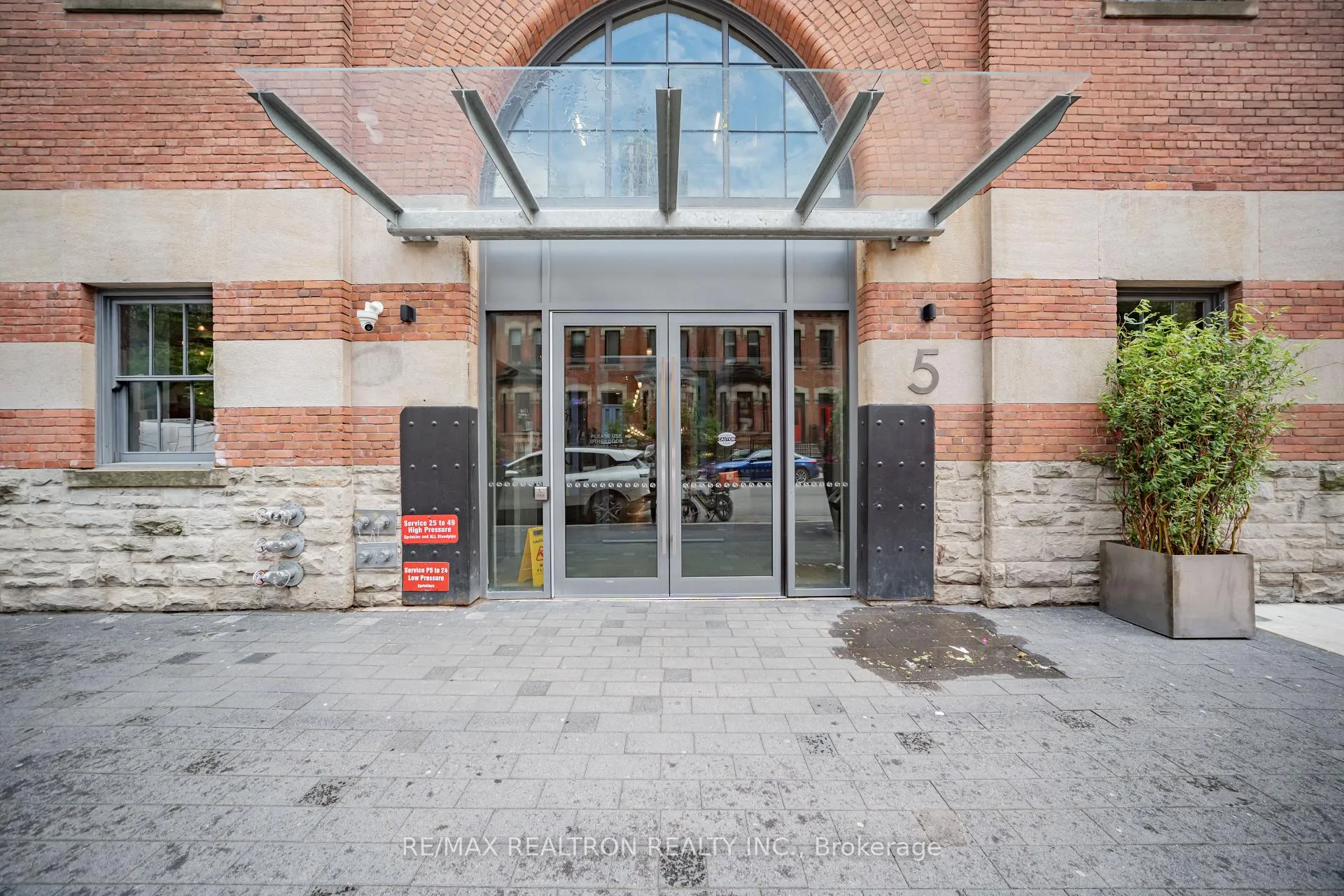 Photo 2 of Unit 4303, 5 St Joseph St Street, Toronto, Bay Street Corridor — HOMEH