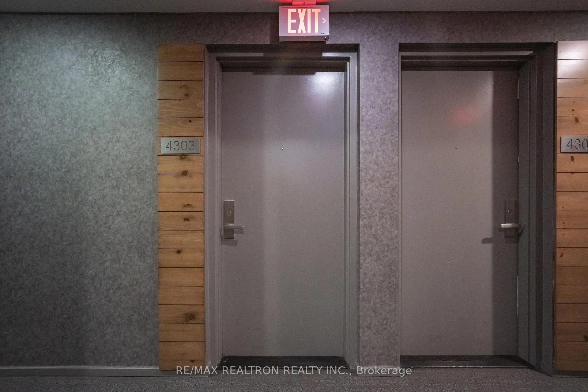 Photo 3 of Unit 4303, 5 St Joseph St Street, Toronto, Bay Street Corridor — HOMEH