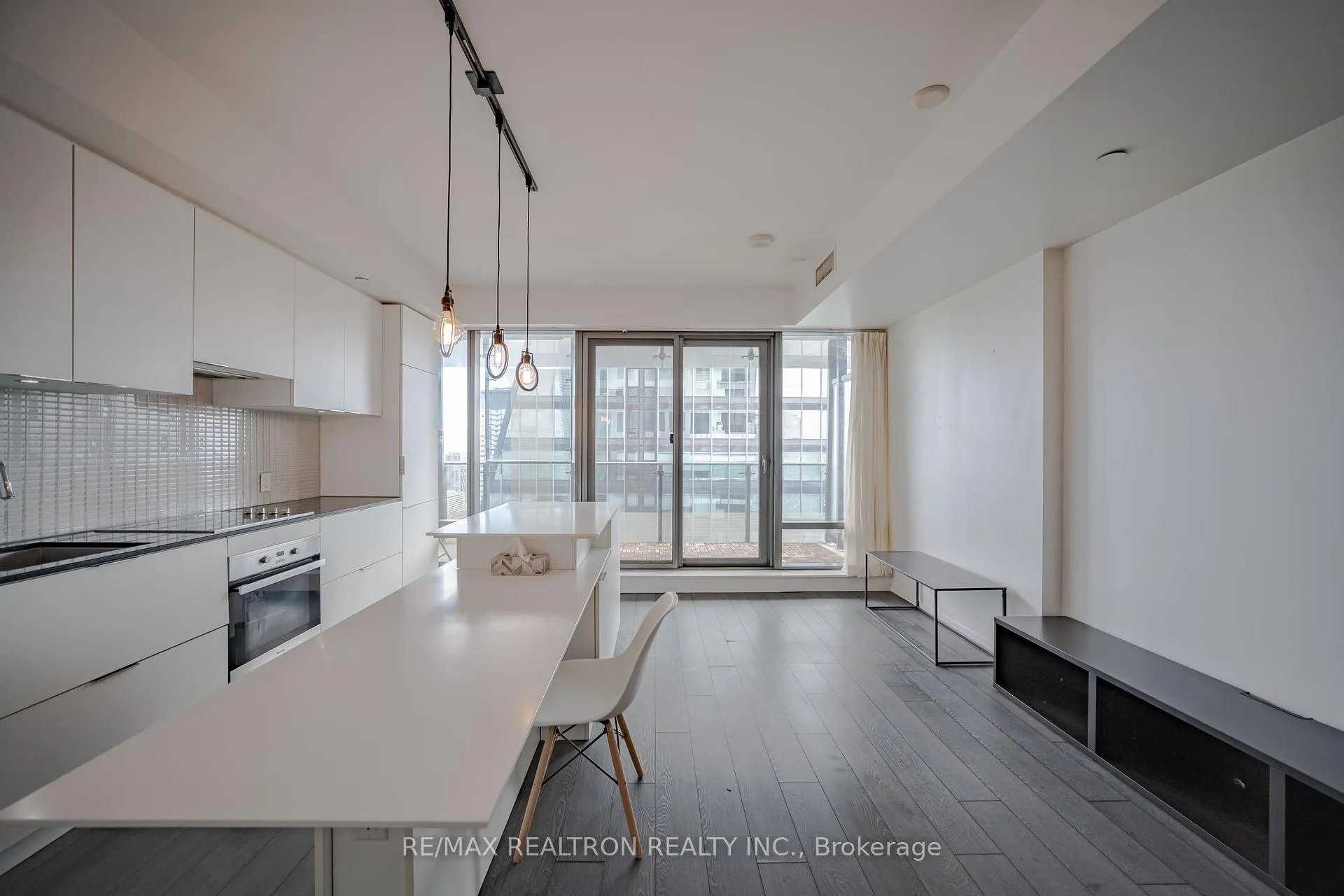 Photo 10 of Unit 4303, 5 St Joseph St Street, Toronto, Bay Street Corridor — HOMEH